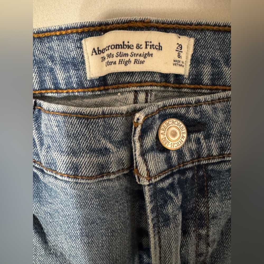 Abercrombie & Fitch Woman’s Blue Jeans